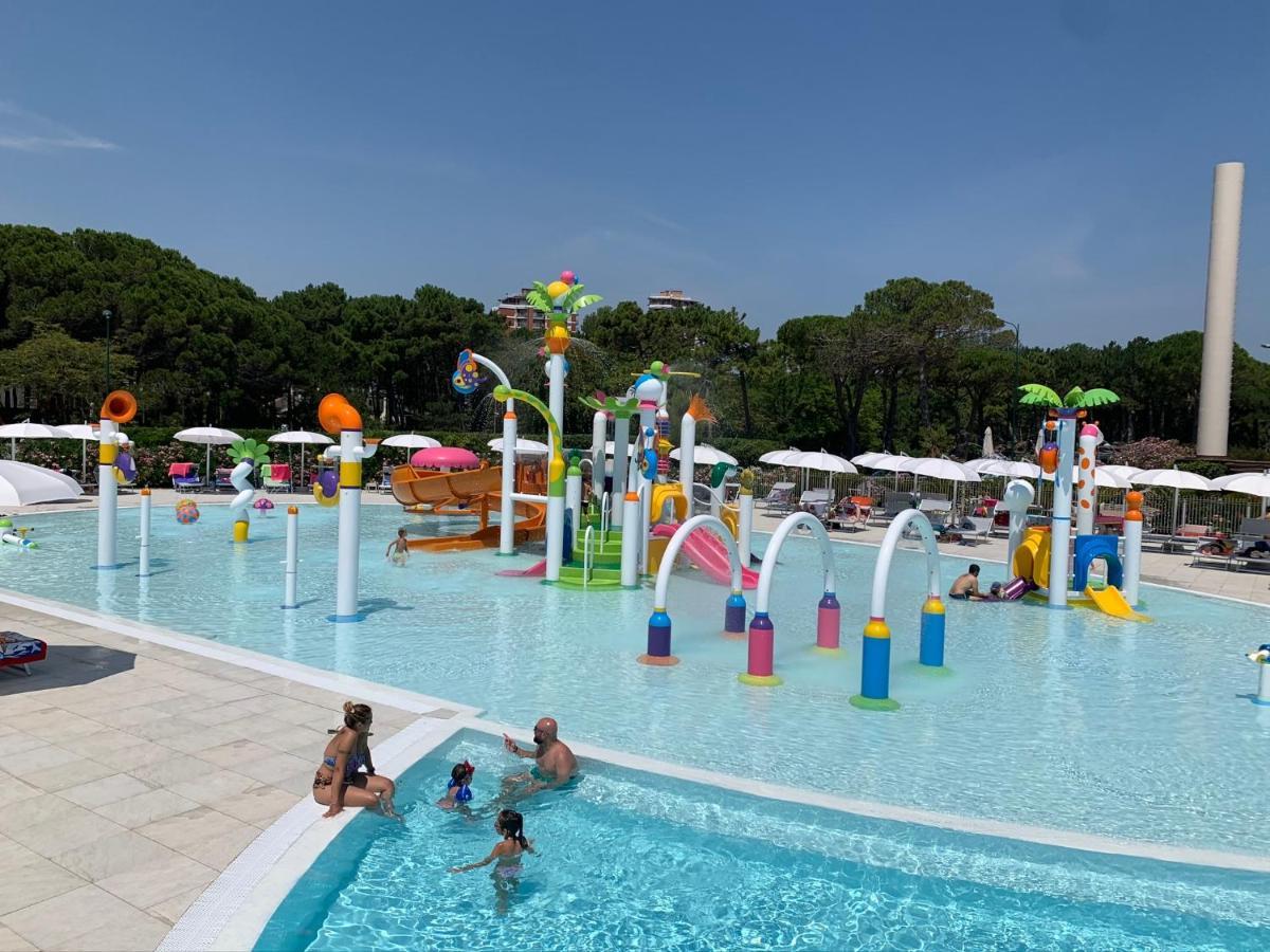 Penthouse Bellavista Appartement Lignano Sabbiadoro Buitenkant foto